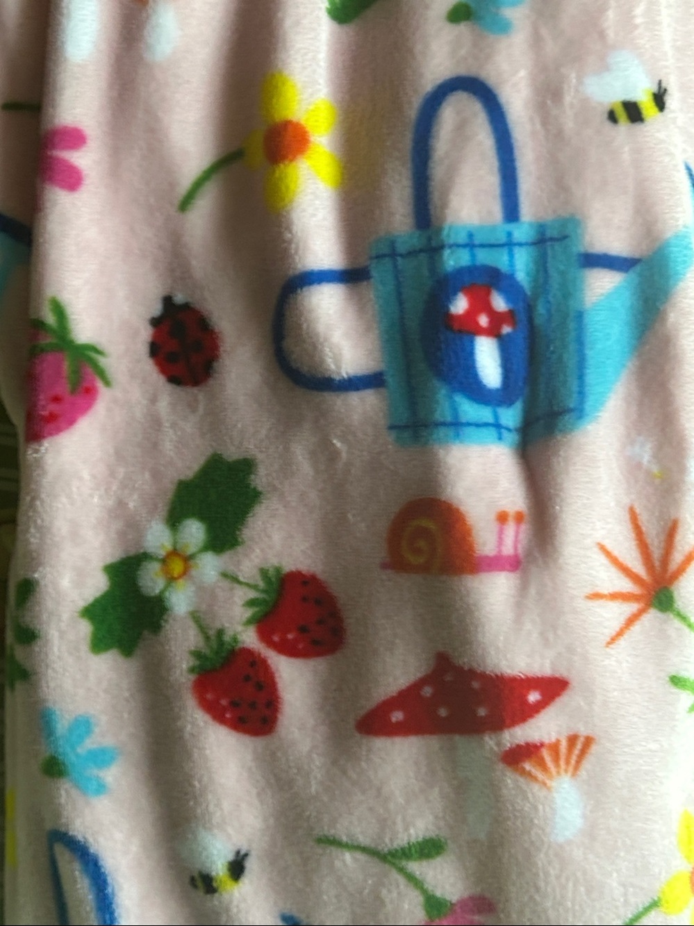 Summer Plush Blanket Spring Blooms Mushrooms Lady Bug Strawberries Pink 50 x 70 - Picture 4 of 11